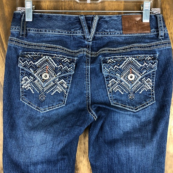 Ariya Womens Jeans Blue Whiskered Bootcut Embroidered Stretch Size 5 Short - Picture 8 of 10
